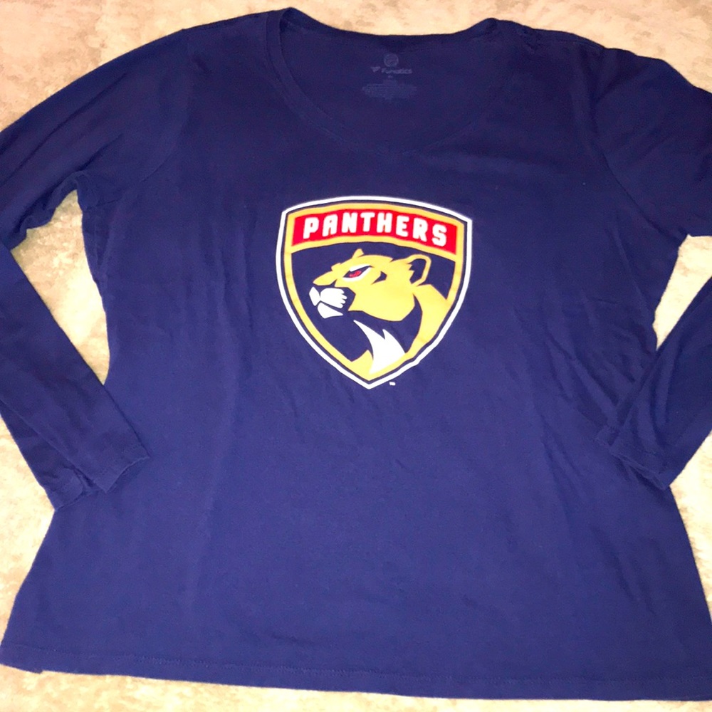 EUC women’s V-neck panthers Tee